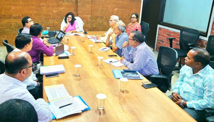 Development Commissioner Anu Garg Reviews Progress of Key Irrigation Projects