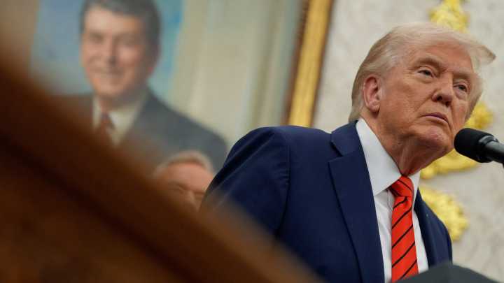 Trump says the military will get paid during shutdown. Live updates