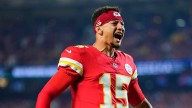 Chiefs end Lions' 4-game win streak with commanding victory