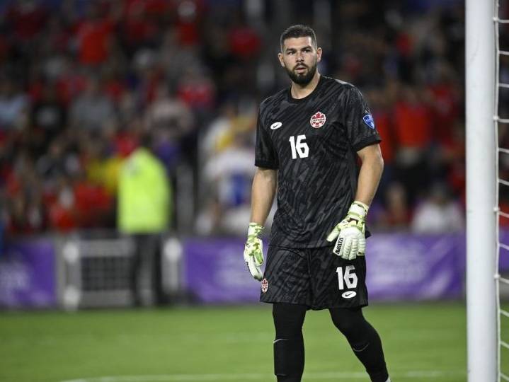 Maxime Crepeau returns home as Canada weighs No. 1 decision