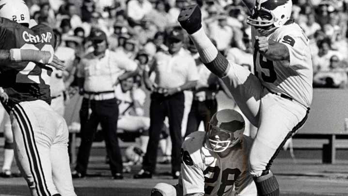 Famed kicker, ill-timed miss give Buffalo 1973 win over Eagles