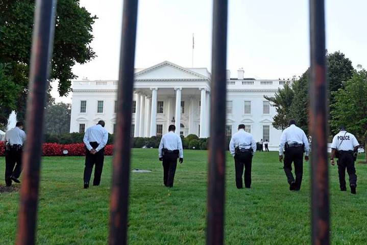 Casa Blanca anuncia despidos "inminentes" a causa del cierre del gobierno en EU