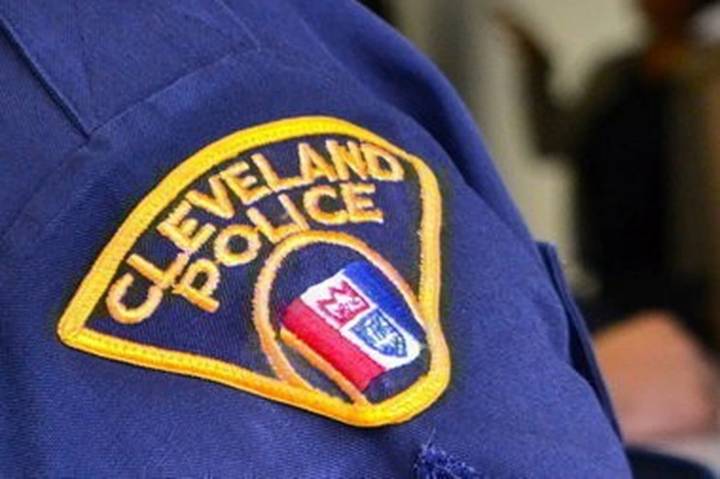 Teen, 16, dies in shooting that wounds 14-year-old at East Side apartment complex