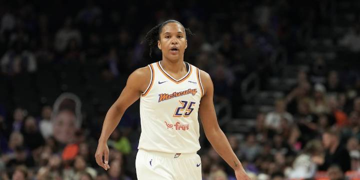 Phoenix Mercury star Alyssa Thomas named to All
